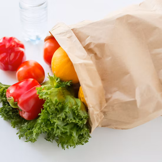 Bolsa de regalo de papel Kraft Bolsa de compras con asa torcida Bolsa no tejida
